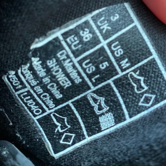 ISO - Dr. Martens Shower Rubber Rain Boots (UK 3/US M 4/US L 5) Black - Picture 3 of 3